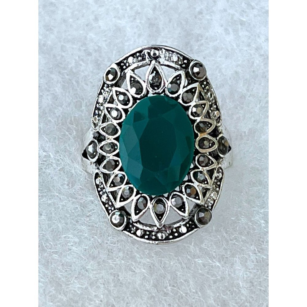 Silver Tone Jade Colored Rhinestone Marcasite‎ Statement Ring Sz 10